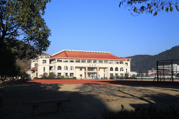 磐安中學(xué)構(gòu)建生態(tài)校園文化