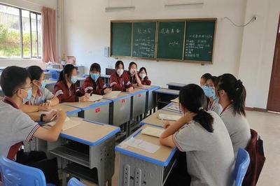 校運會小記者團"駕到" --記磐安縣第四中學新聞實踐作業